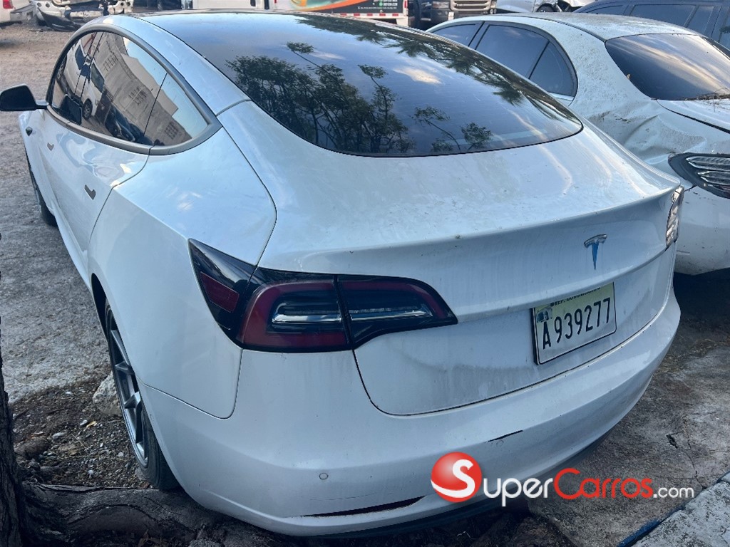 2021 Tesla Model 3 Standard Range Plus — foto 4 / 10