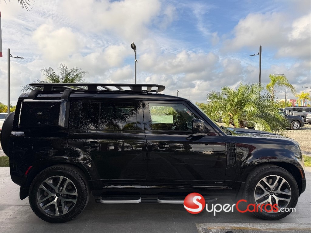2021 Land Rover Defender 110 — foto 7 / 10