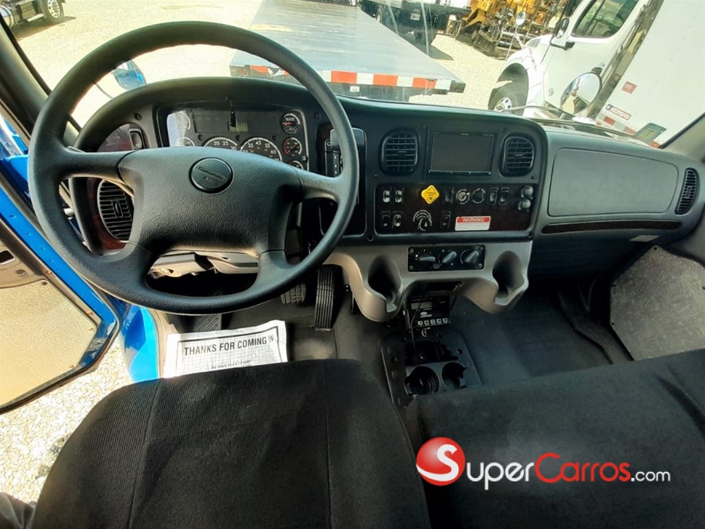 2015 Freightliner M2-106 — foto 5 / 9