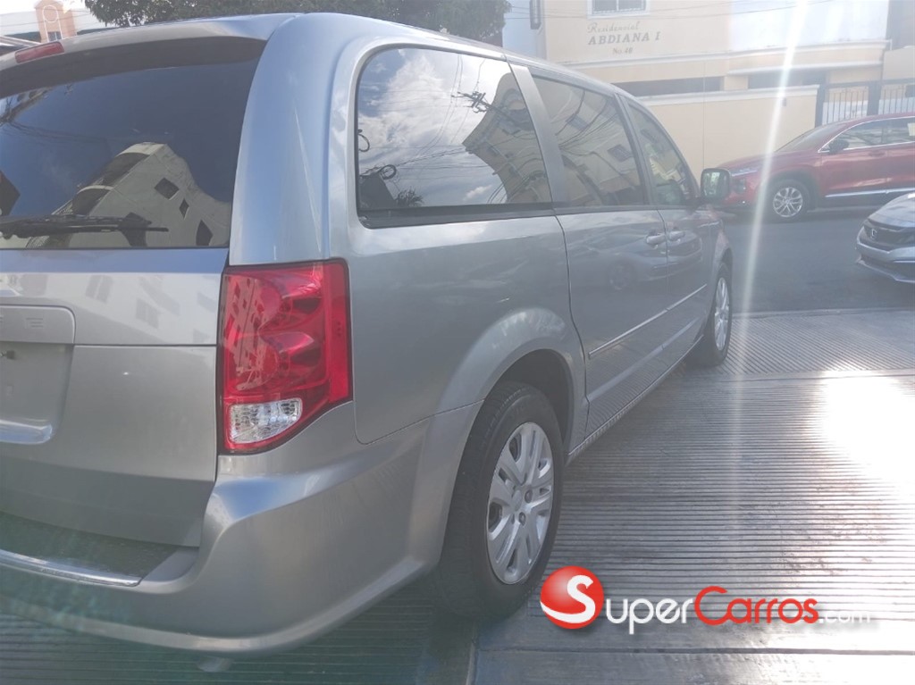 2017 Dodge Caravan — foto 2 / 11