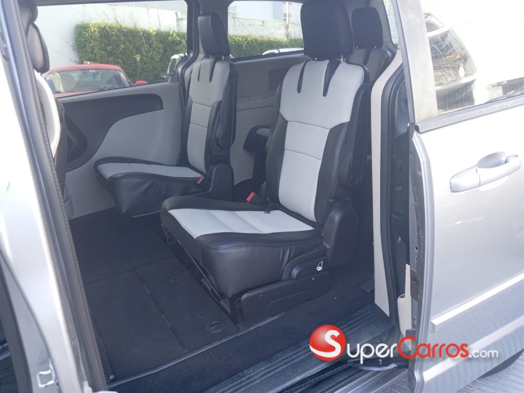 2017 Dodge Caravan — foto 5 / 11