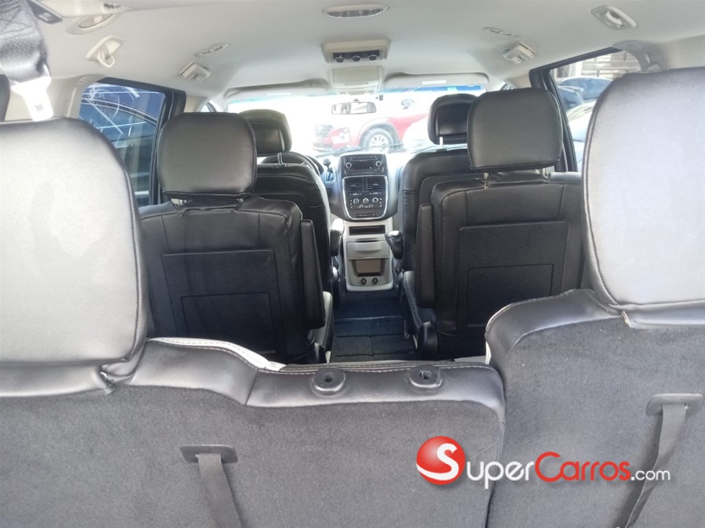 2017 Dodge Caravan — foto 9 / 11