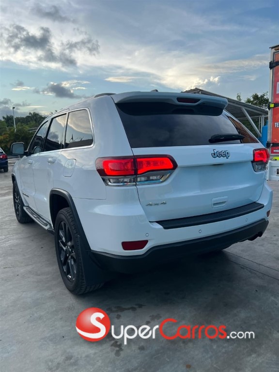 2020 Jeep Cherokee Laredo — foto 5 / 12