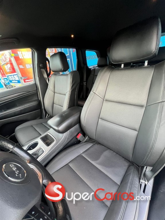 2020 Jeep Cherokee Laredo — foto 7 / 12