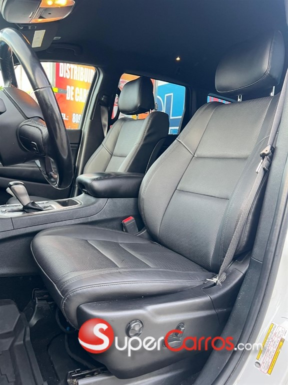 2020 Jeep Cherokee Laredo — foto 9 / 12