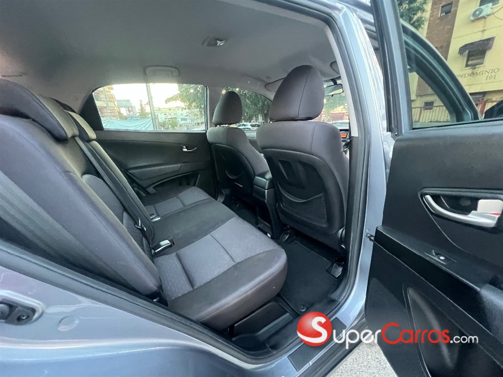 2013 SsangYong Korando — foto 11 / 12