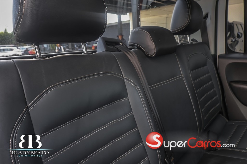 2018 Volkswagen Amarok TDI — foto 2 / 12