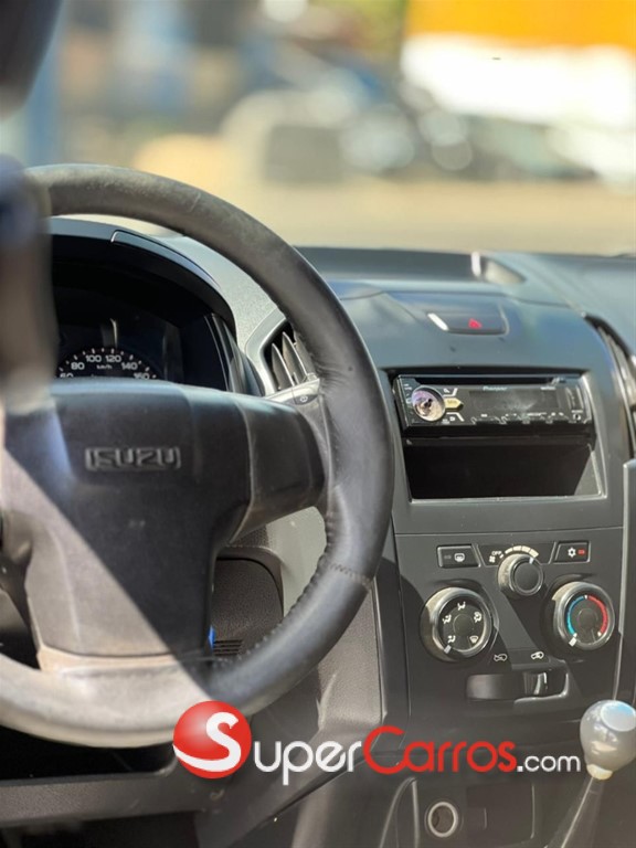 2016 Isuzu DMAX — foto 7 / 9