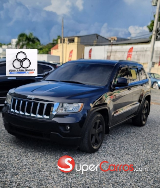 2012 Jeep Grand Cherokee Laredo — foto 1 / 8