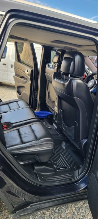 2012 Jeep Grand Cherokee Laredo — foto 3 / 8