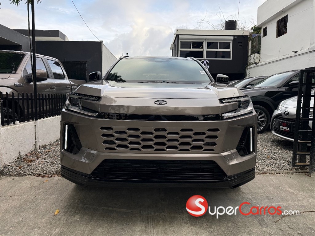 2027 Toyota RAV4 XSE Hybrid — foto 3 / 12