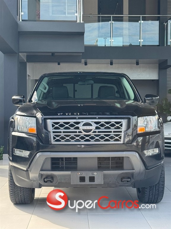 2022 Nissan Frontier SV — foto 2 / 9