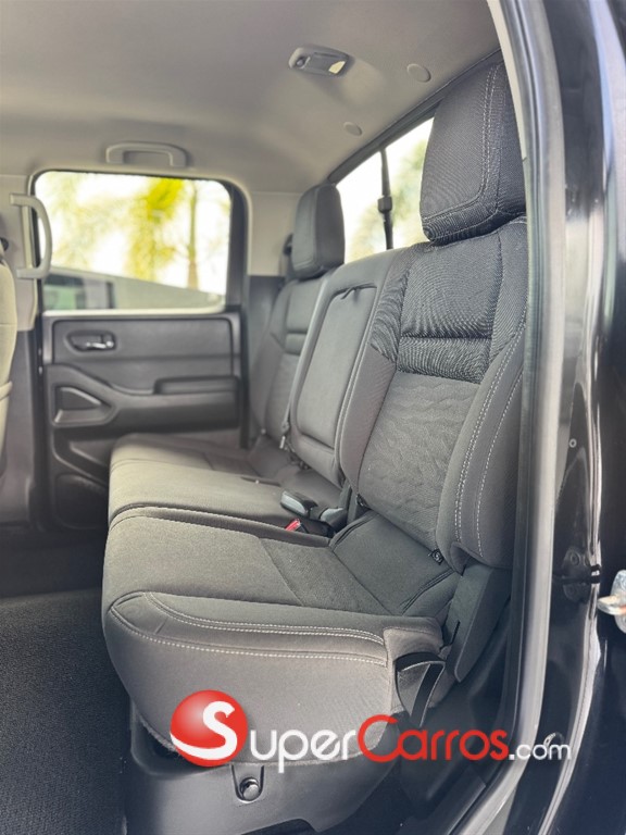 2022 Nissan Frontier SV — foto 7 / 9
