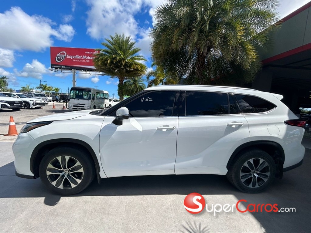 2021 Toyota Grand Highlander XLE — foto 7 / 10