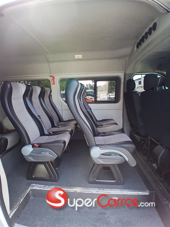 2019 Renault Master Pasajeros — foto 5 / 9