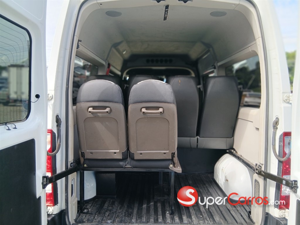 2019 Renault Master Pasajeros — foto 6 / 9