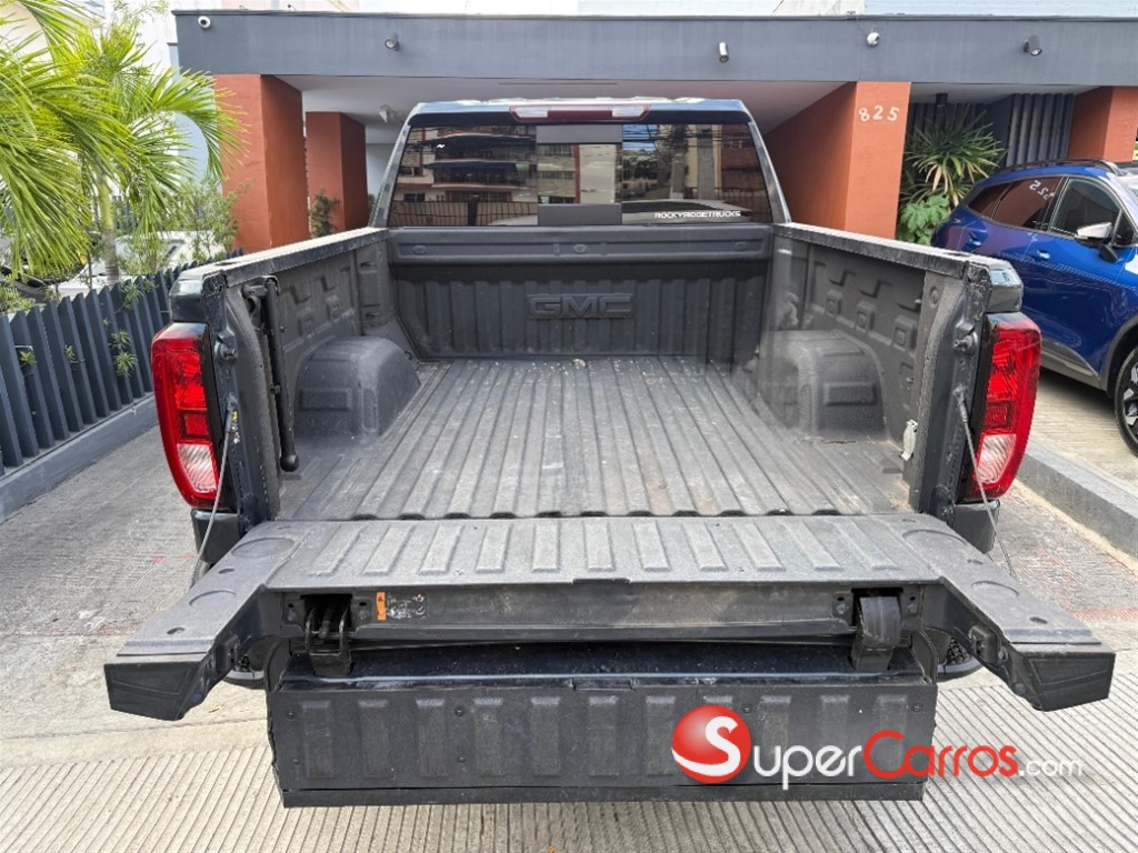 2021 GMC Sierra 1500 AT4 DURAMAX — foto 10 / 12