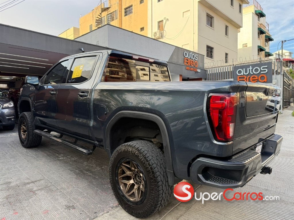 2021 GMC Sierra 1500 AT4 DURAMAX — foto 12 / 12