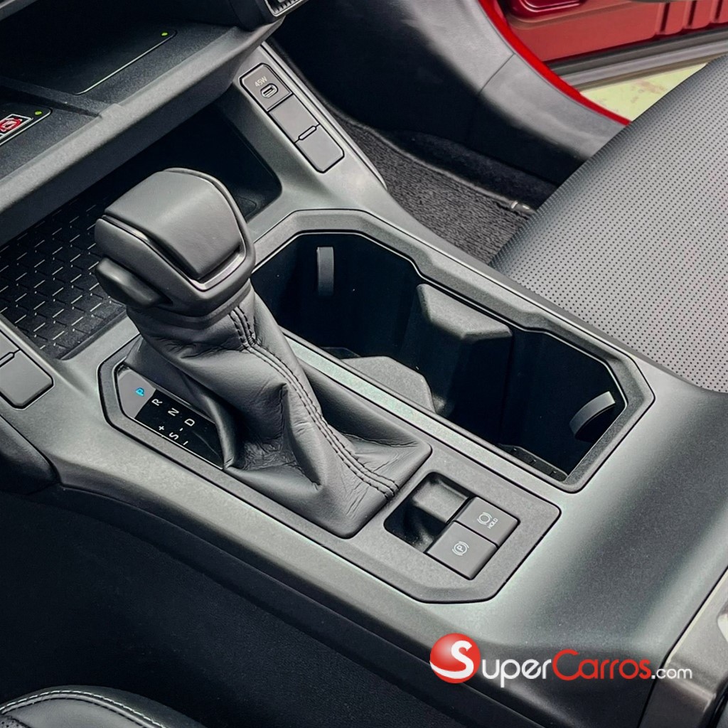 2027 Toyota RAV4 Limited Hybrid — foto 6 / 12