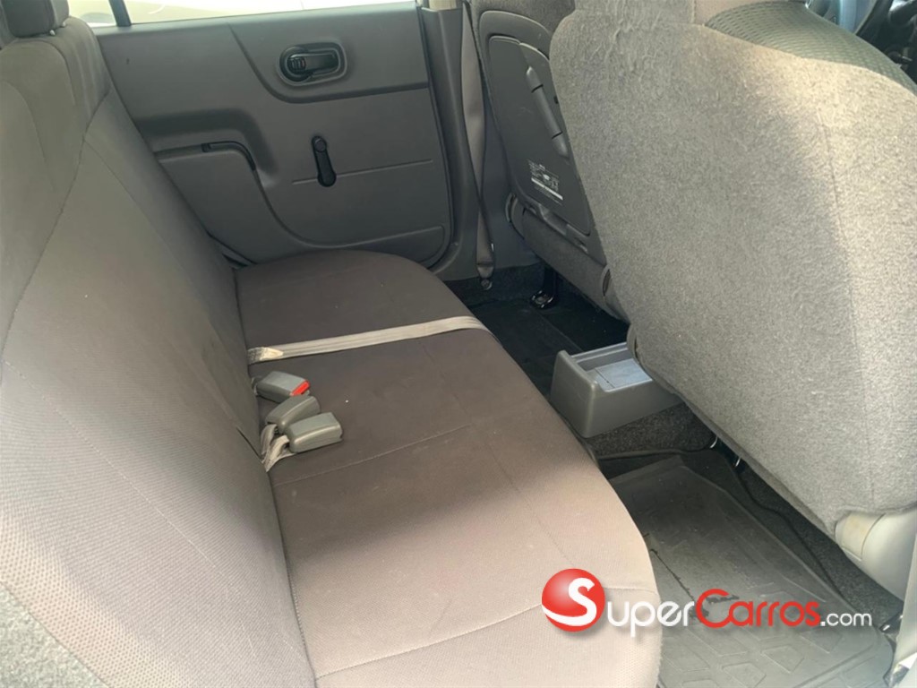 2016 Nissan Ad Wagon — foto 10 / 11