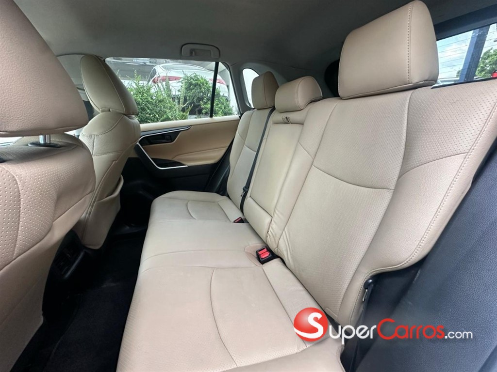 2021 Toyota RAV4 LE Hibrid — foto 5 / 9
