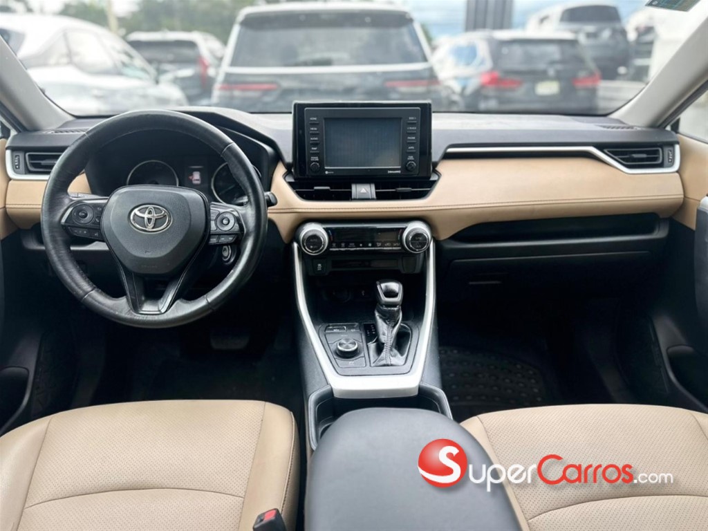 2021 Toyota RAV4 LE Hibrid — foto 6 / 9