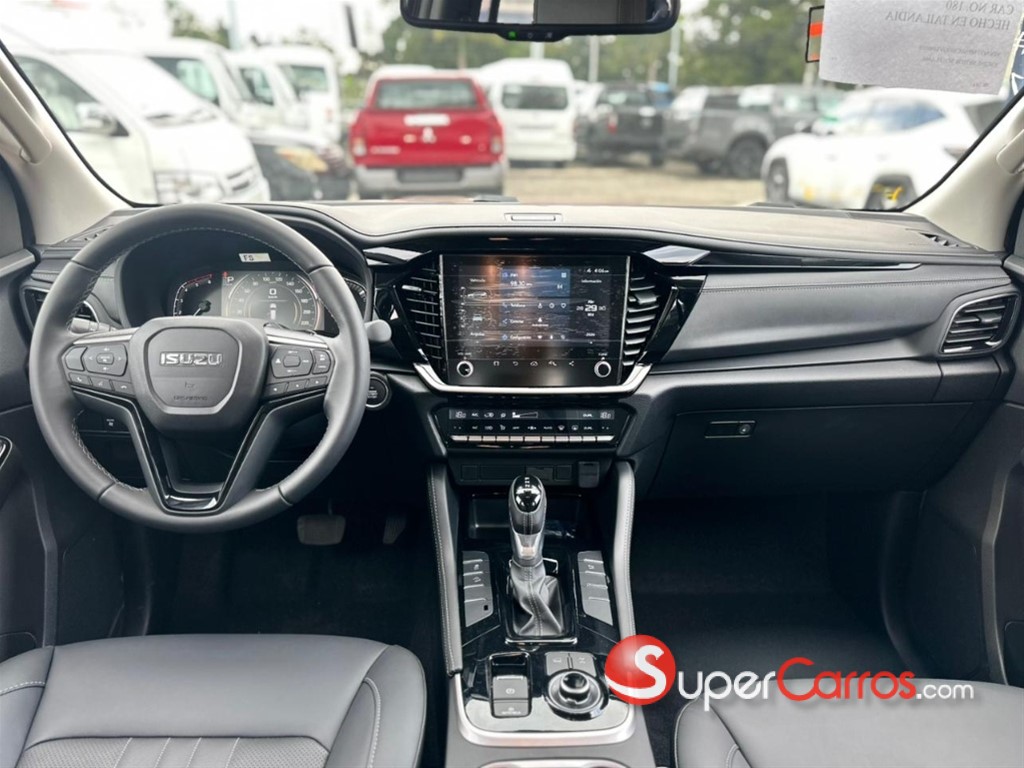 2027 Isuzu Mux — foto 4 / 12