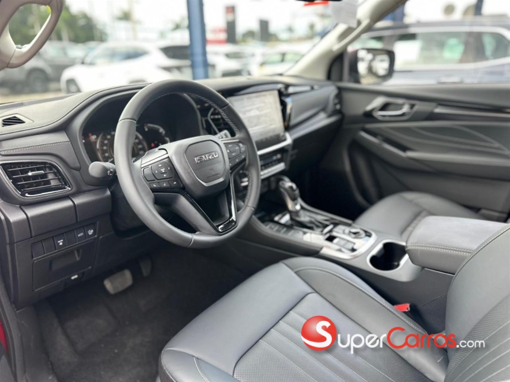 2027 Isuzu Mux — foto 5 / 12