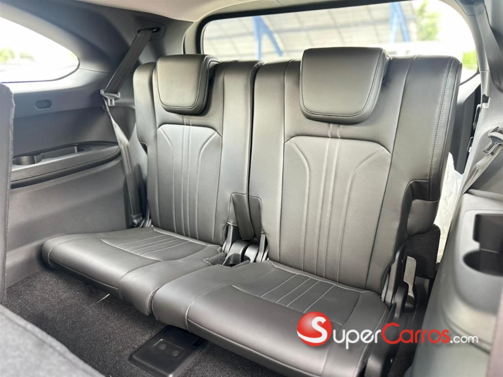 2027 Isuzu Mux — foto 9 / 12