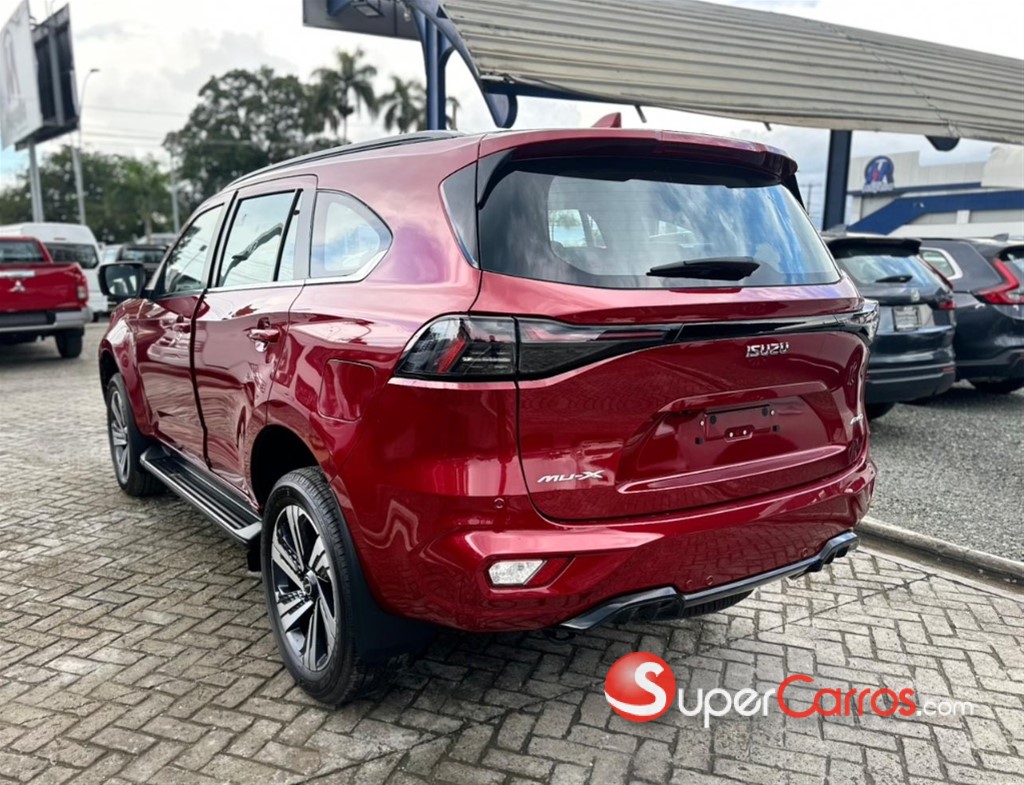 2027 Isuzu Mux — foto 10 / 12