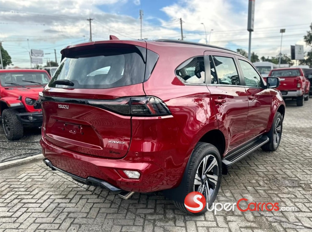 2027 Isuzu Mux — foto 12 / 12