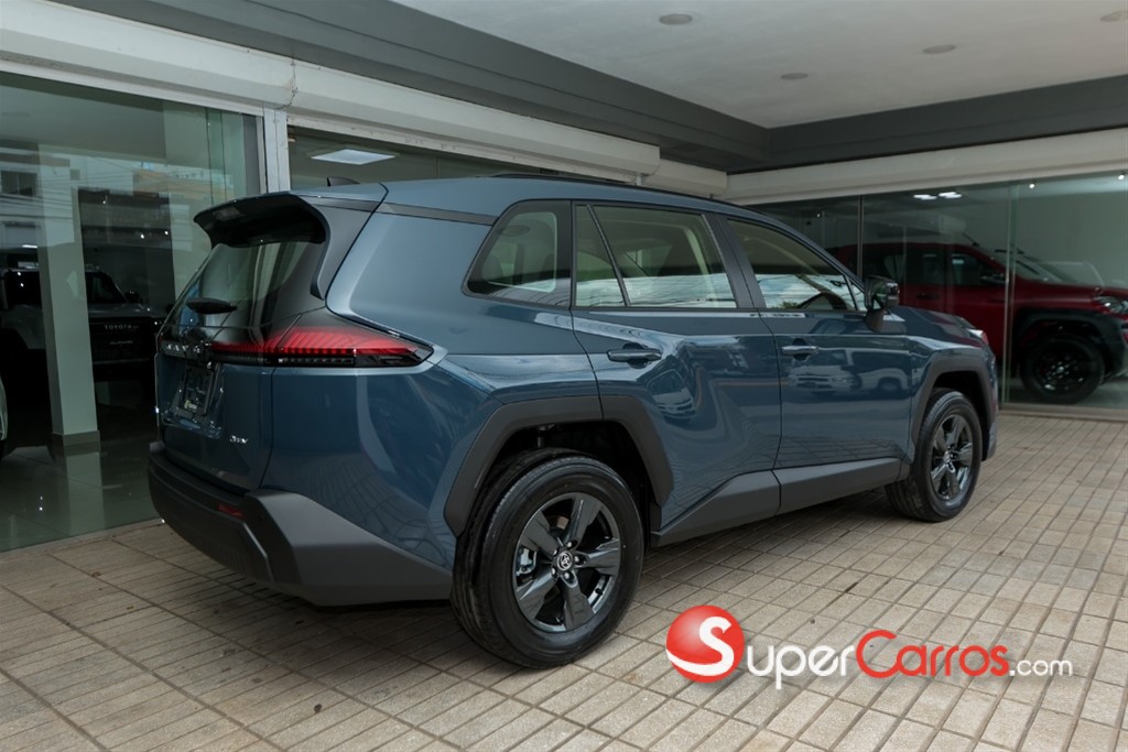 2027 Toyota RAV4 LE — foto 5 / 12