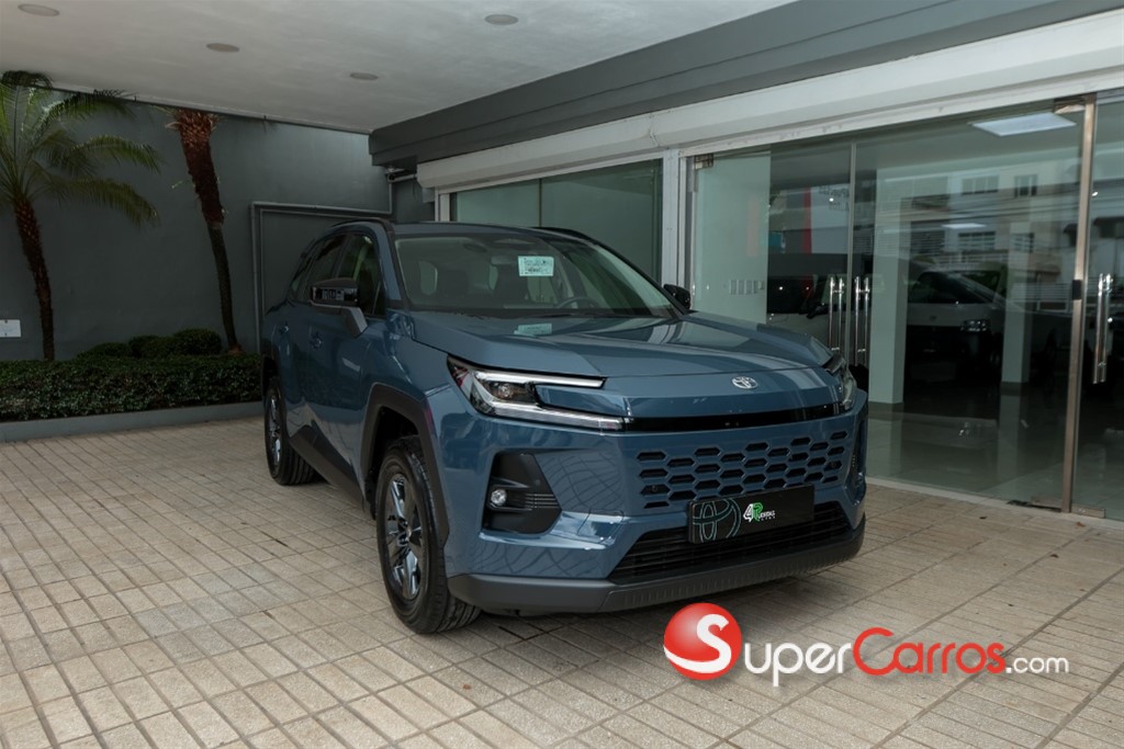 2027 Toyota RAV4 LE — foto 6 / 12