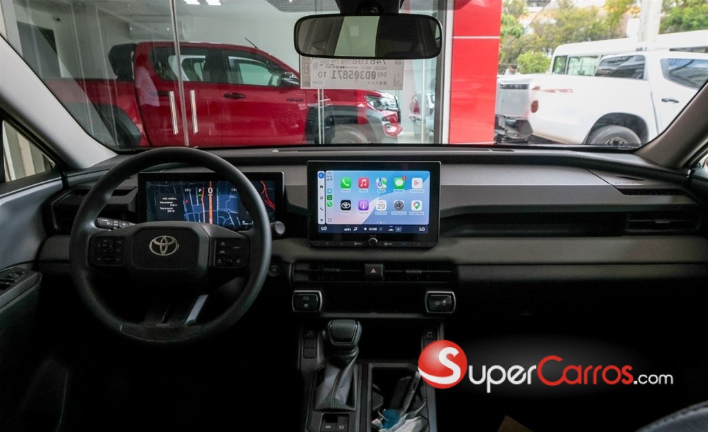 2027 Toyota RAV4 LE — foto 11 / 12