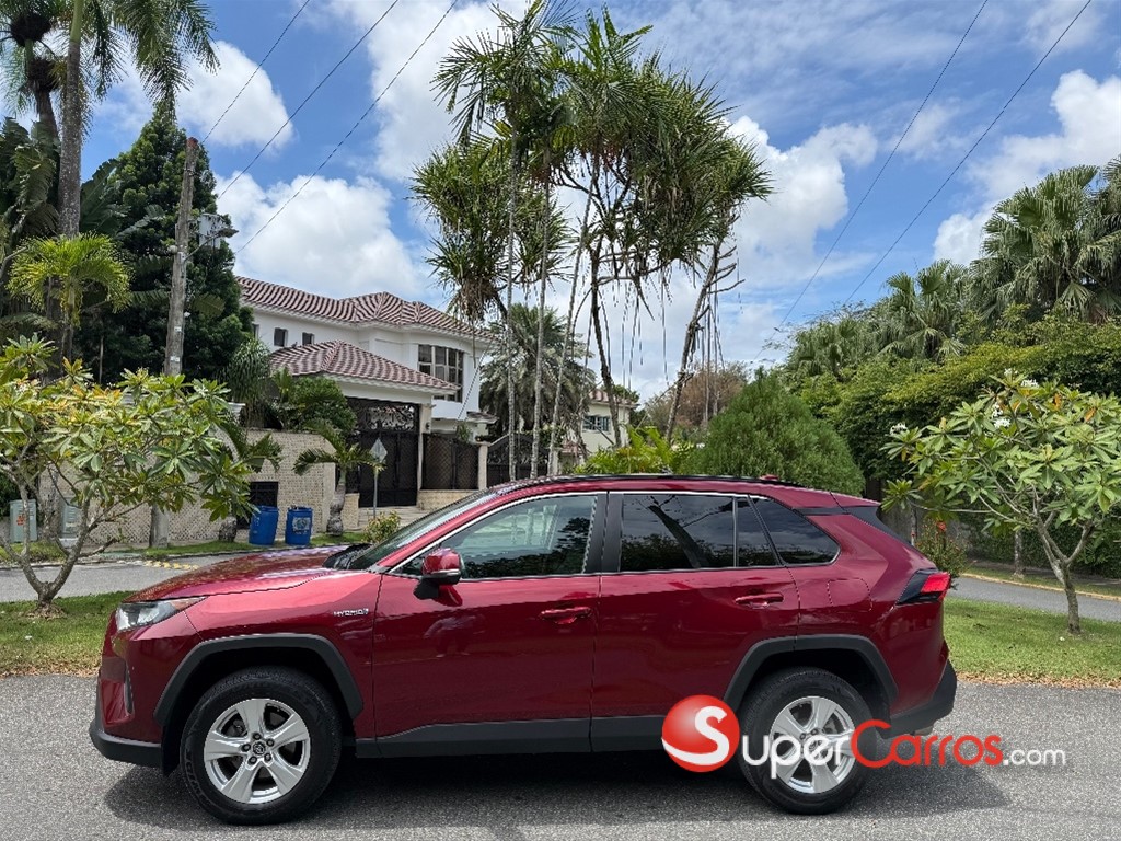 2019 Toyota RAV4 LE Hibrid — foto 4 / 10