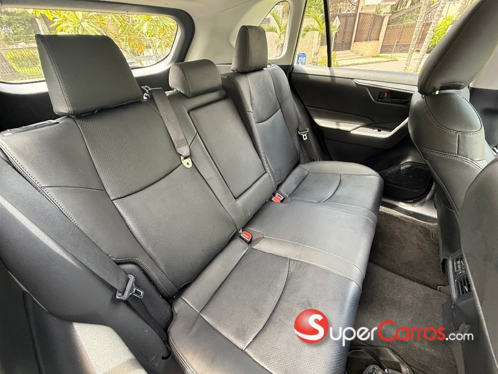 2019 Toyota RAV4 LE Hibrid — foto 9 / 10
