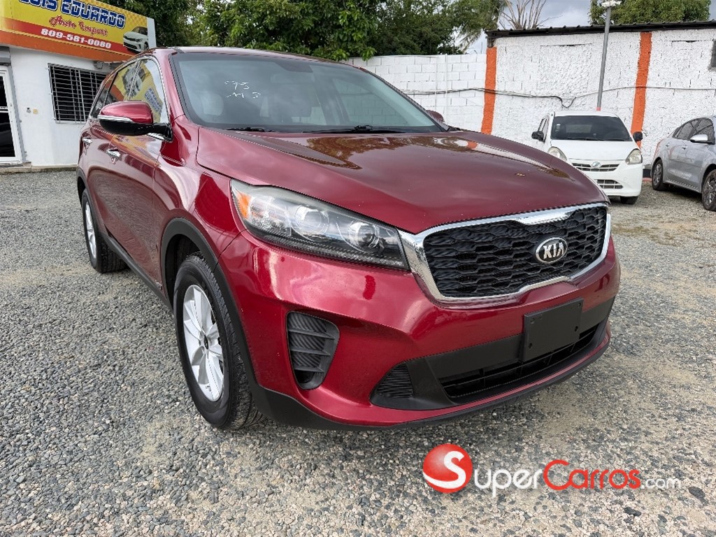 2020 Kia Sorento LX — foto 2 / 9