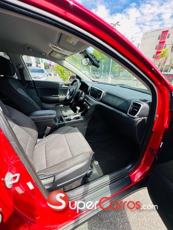 2022 Kia Sportage LX — foto 8 / 12