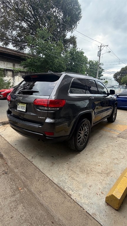 2016 Jeep Grand Cherokee Laredo 4x4 — foto 4 / 12