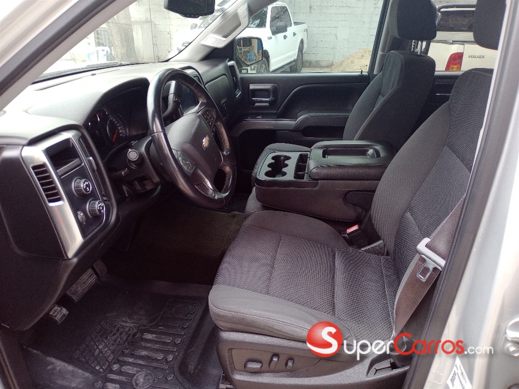 2017 Chevrolet Silverado — foto 3 / 8
