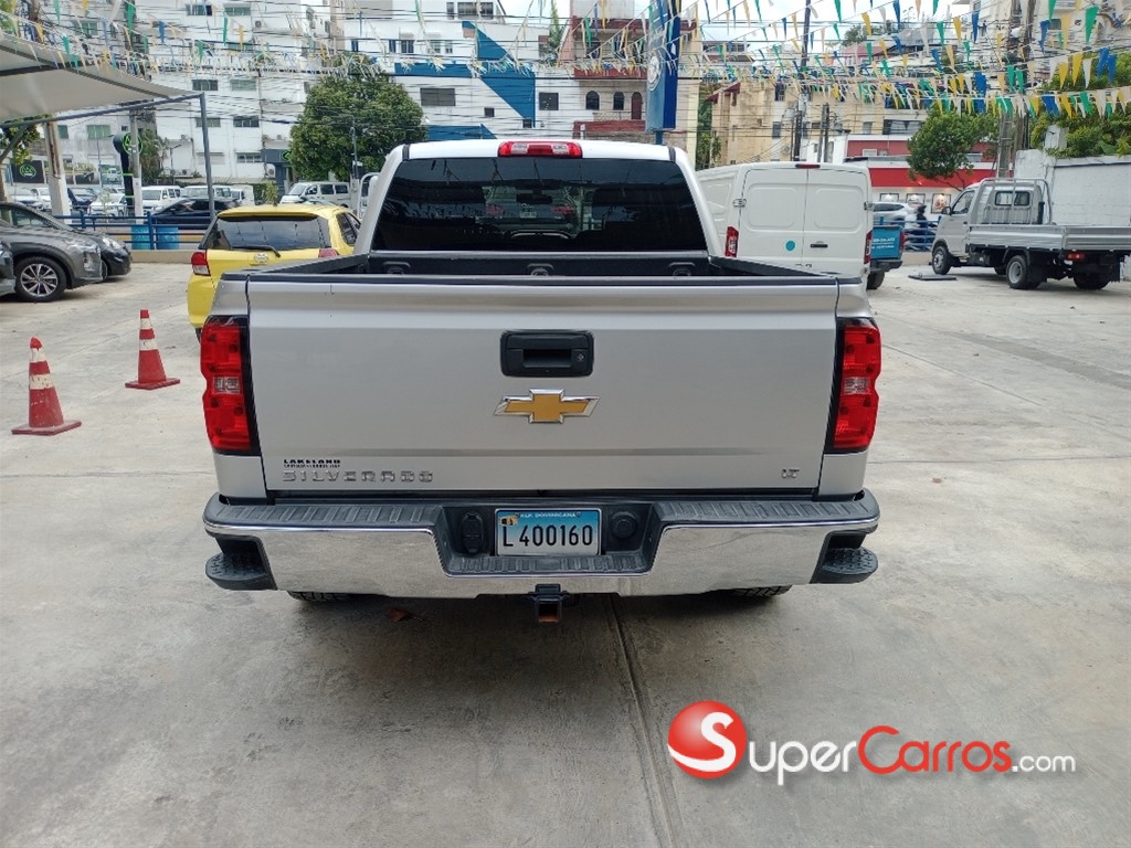 2017 Chevrolet Silverado — foto 5 / 8