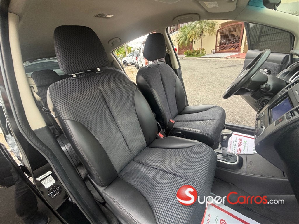 2012 Nissan TIIDA Hatchback — foto 2 / 12