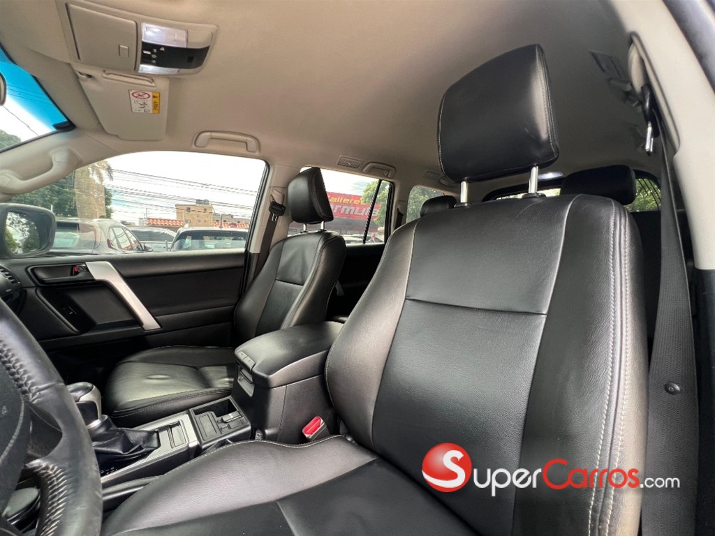 2018 Toyota Land Cruiser Prado TXL — foto 8 / 10