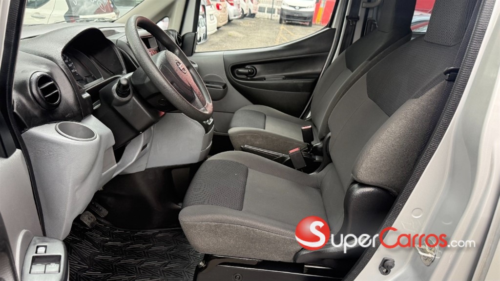 2021 Nissan NV 200 — foto 12 / 12
