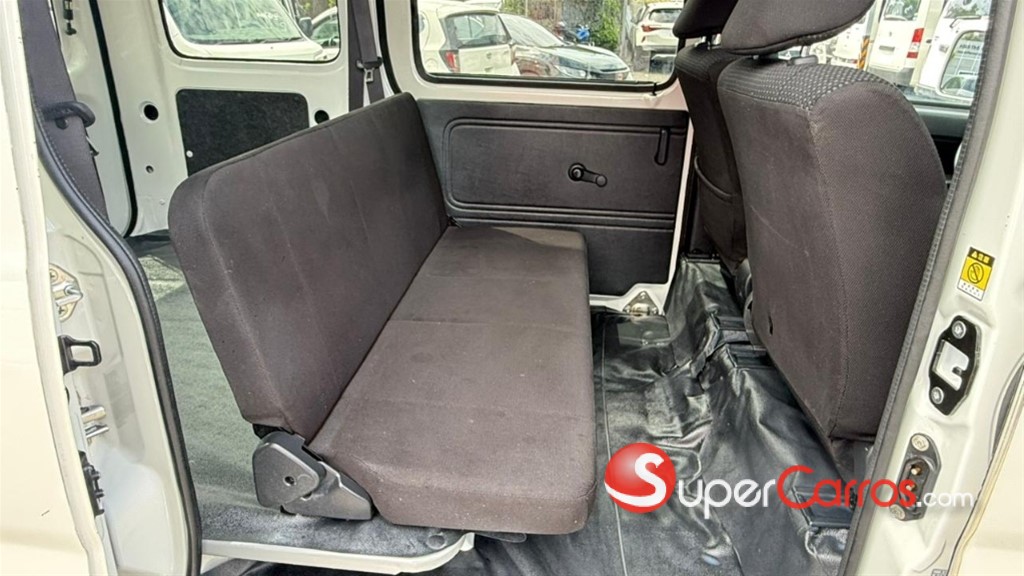 2020 Daihatsu Hijet — foto 7 / 11