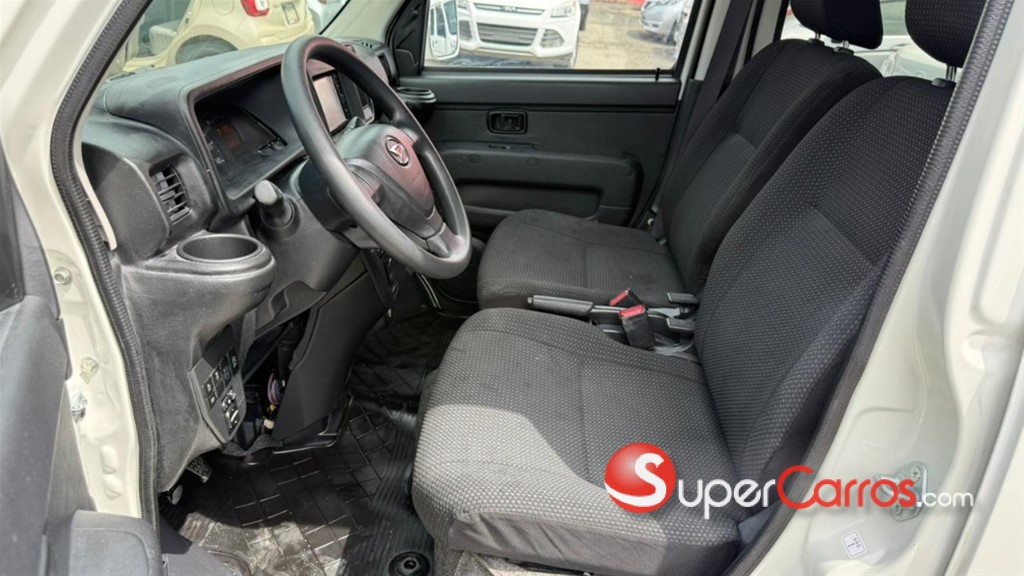 2020 Daihatsu Hijet — foto 9 / 11