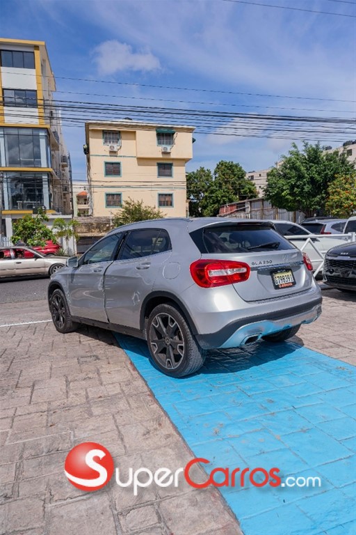 2018 Mercedes-Benz Clase GLA 250 4 Matic — foto 7 / 12