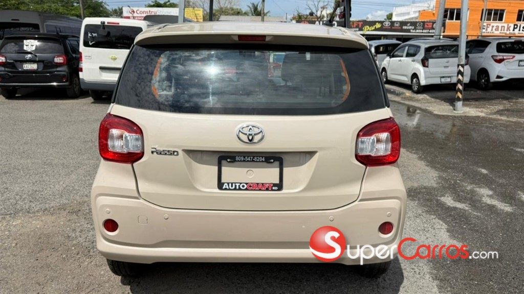 2021 Toyota Passo — foto 8 / 12