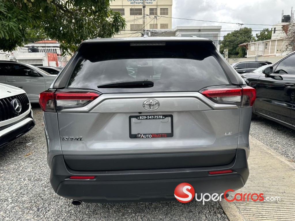 2021 Toyota RAV4 LE — foto 5 / 9