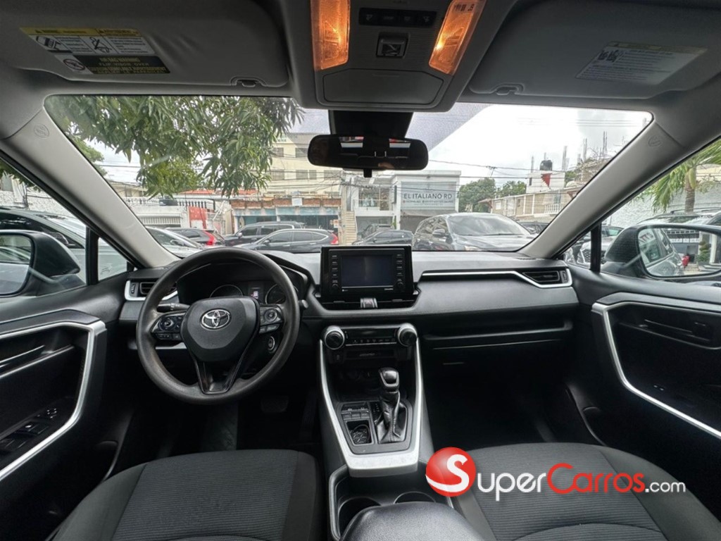 2021 Toyota RAV4 LE — foto 7 / 9